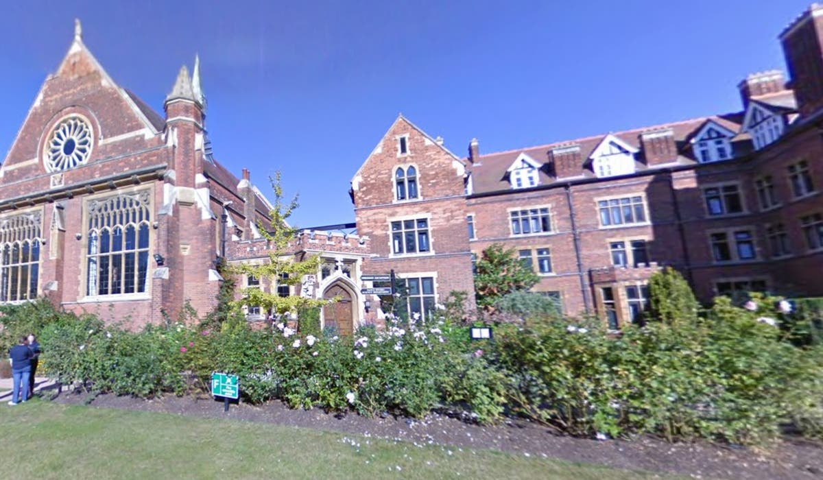 Cambridge college apologises for signs targeting Chinese students over toilet mess