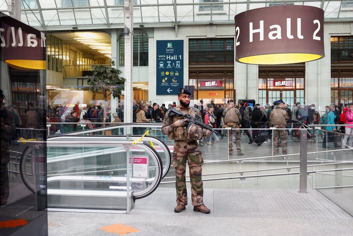 Watch live: View of Gare de Lyon after knife attack wounds three in Paris