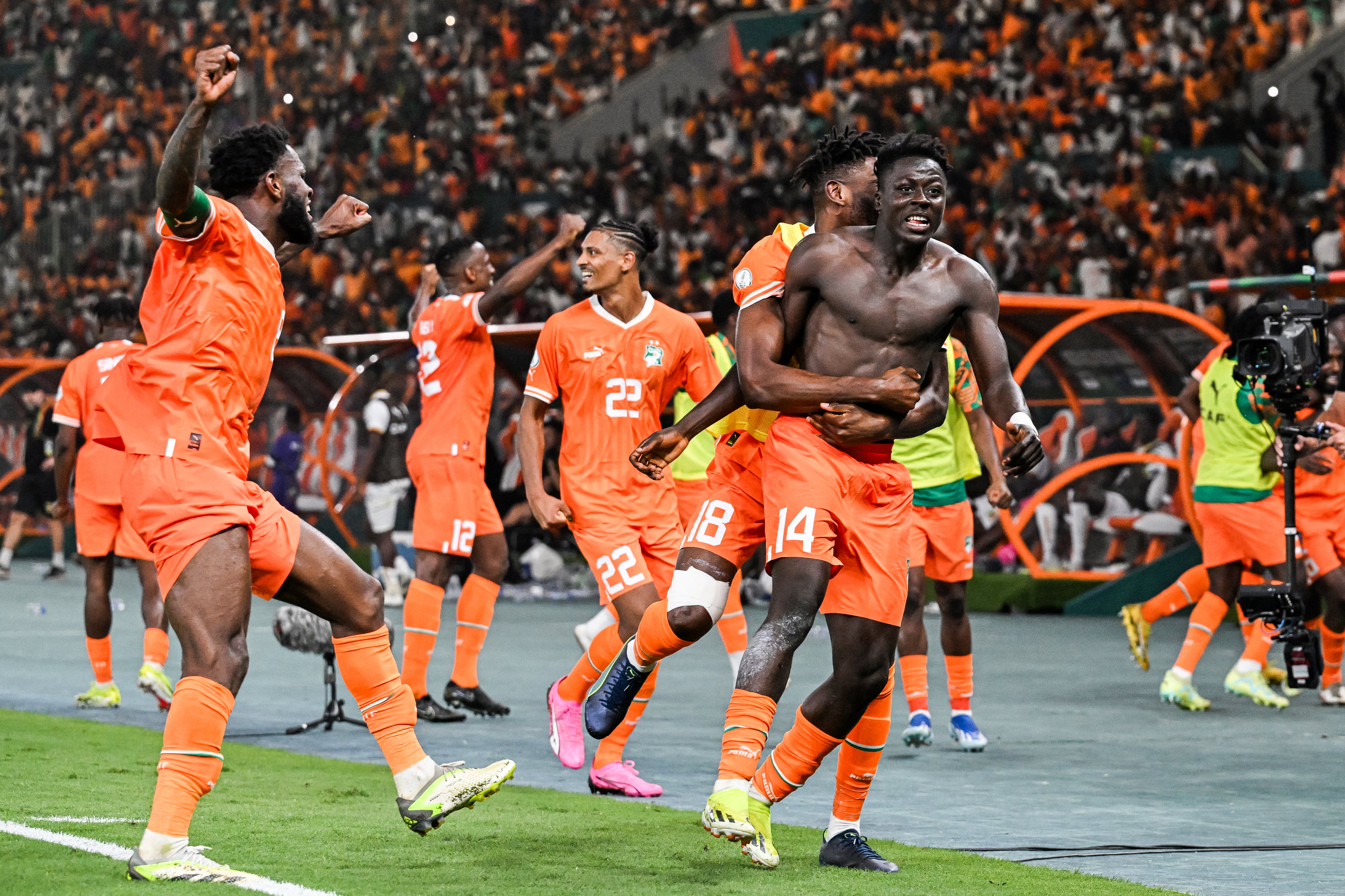 Hosts Ivory Coast snatched a dramatic victory