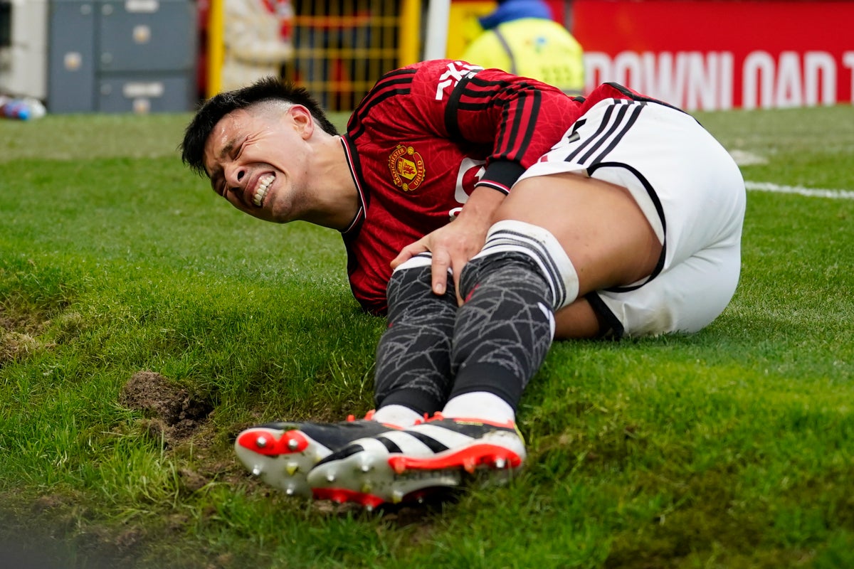 Lisandro Martinez injury is a ‘disaster’, says Manchester United manager Erik ten Hag