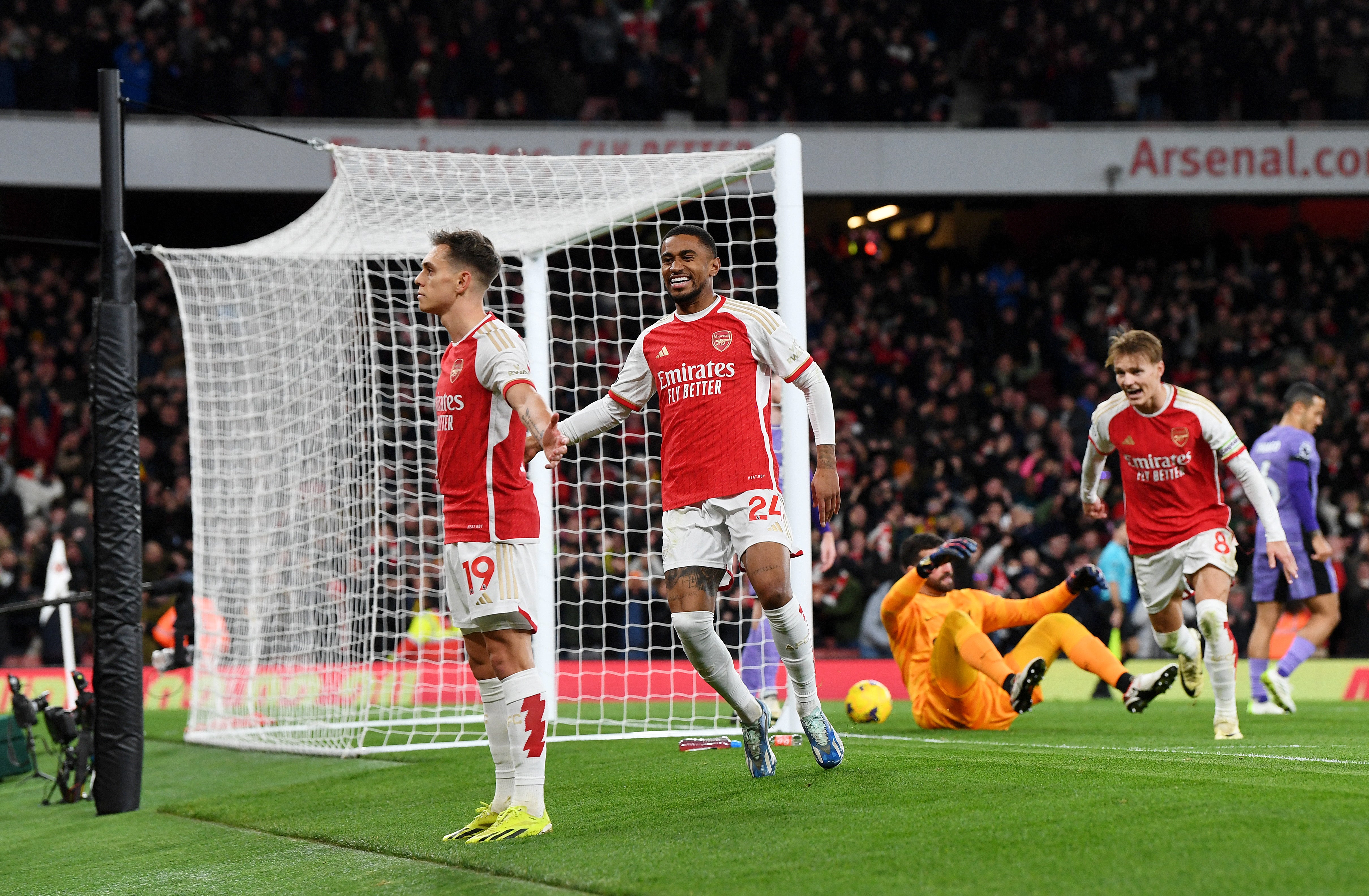 Leandro Trossard celebrates after scoring Arsenal’s third goal