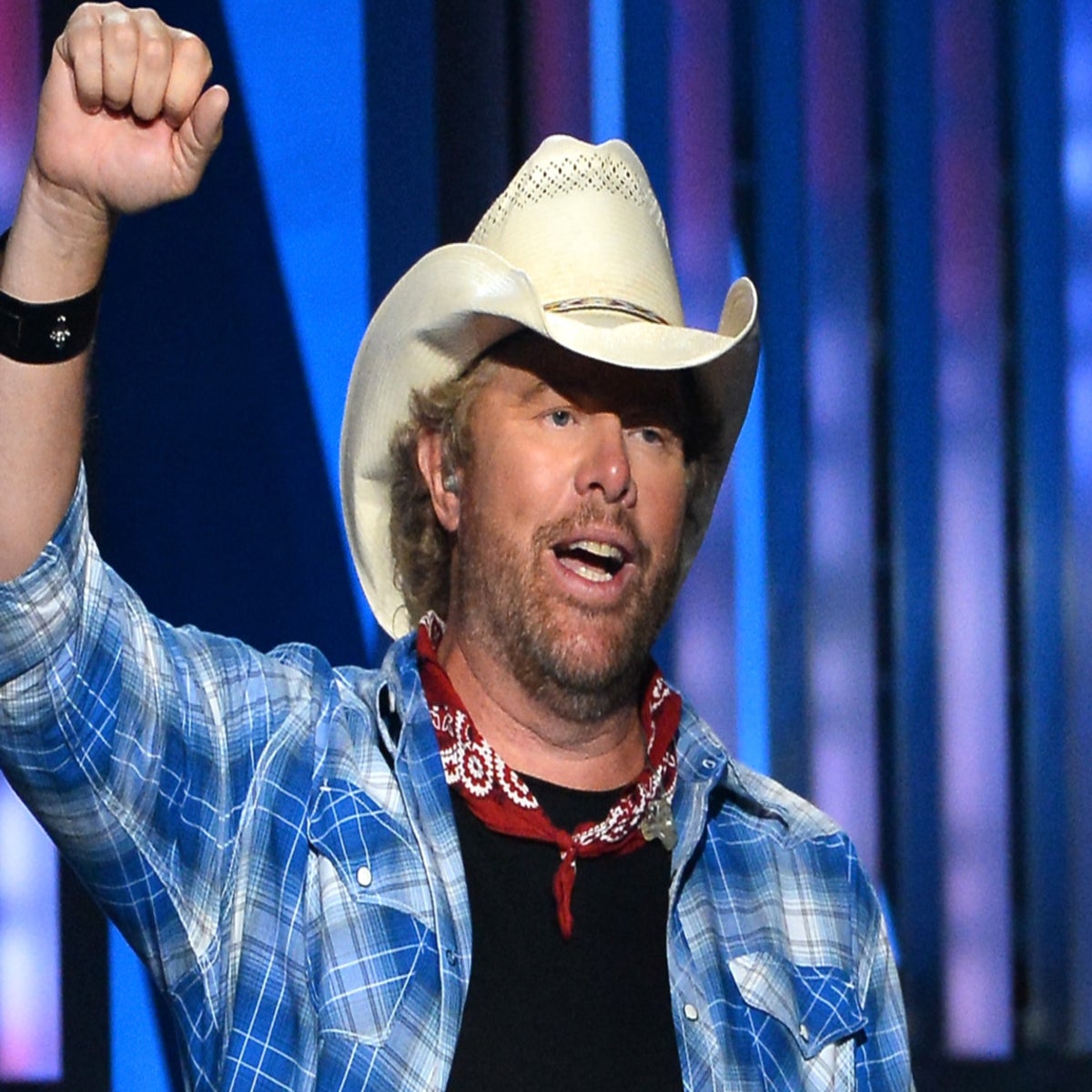 Toby Keith tributes: Country music world grieves singer after he died  'surrounded by family