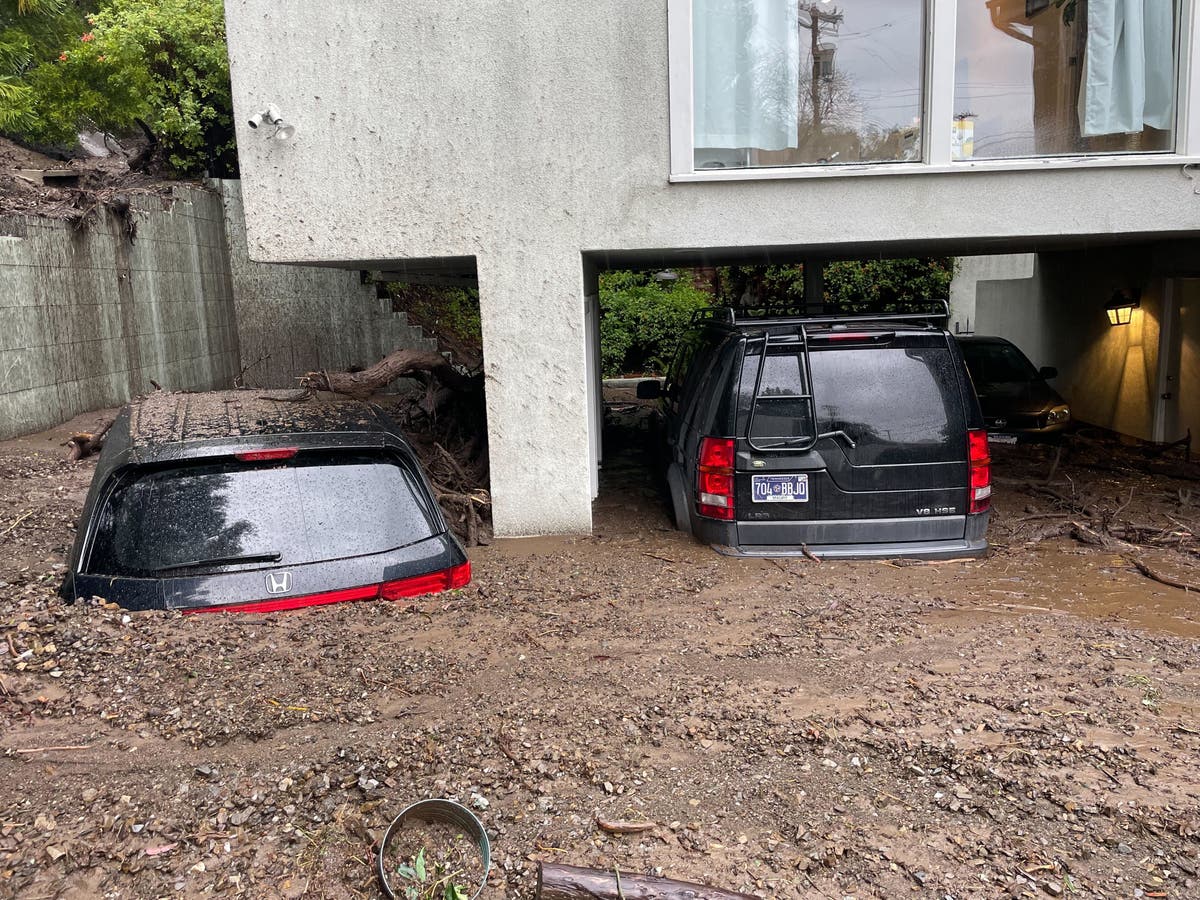 فيضانات كاليفورنيا على الهواء مباشرة: عاصفة قاتلة تقتل أربعة أشخاص بينما تجتاح الانهيارات الطينية لوس أنجلوس