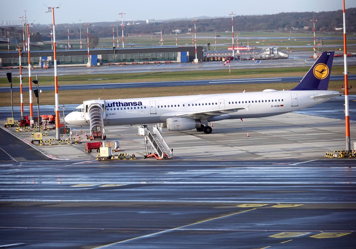 Germany's Lufthansa cancels hundreds of flights as its ground staff strike for a day at 5 airports