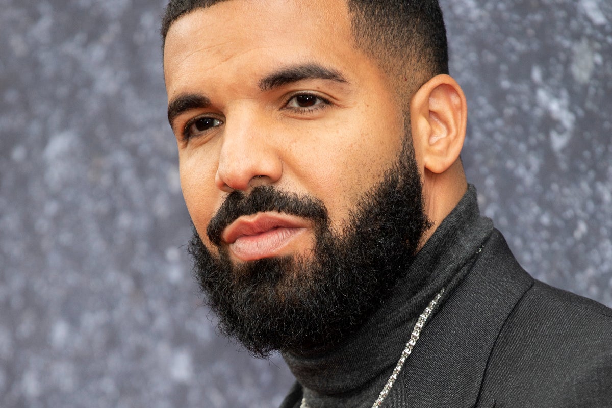 Drake ‘shares private jet’ photo in apparent allusion to X-rated clip ...