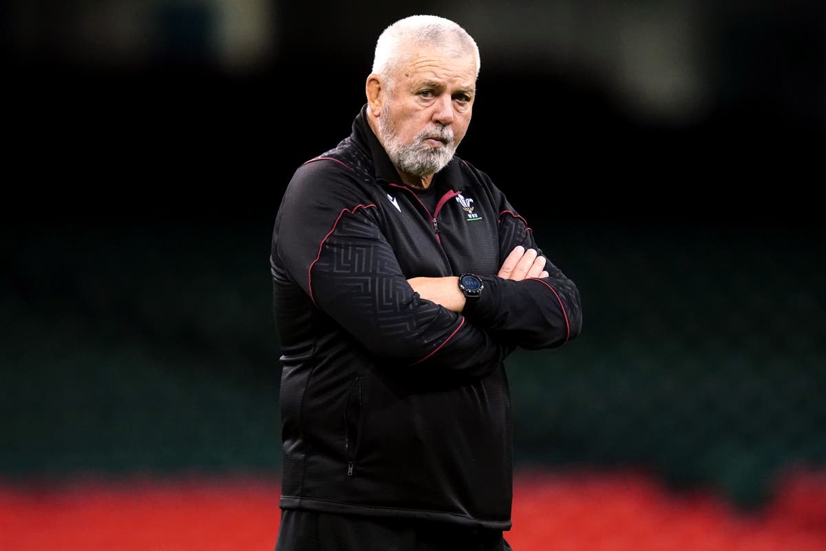 Warren Gatland shuffles Wales pack for England clash at Twickenham