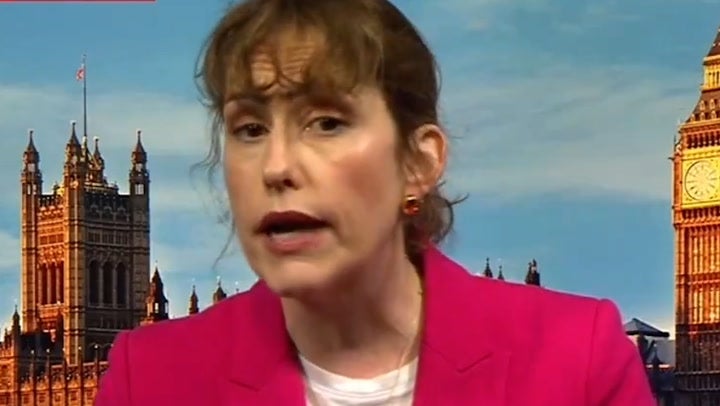 <p>Health minister refuses to answer dentist funding question during live interview.</p>