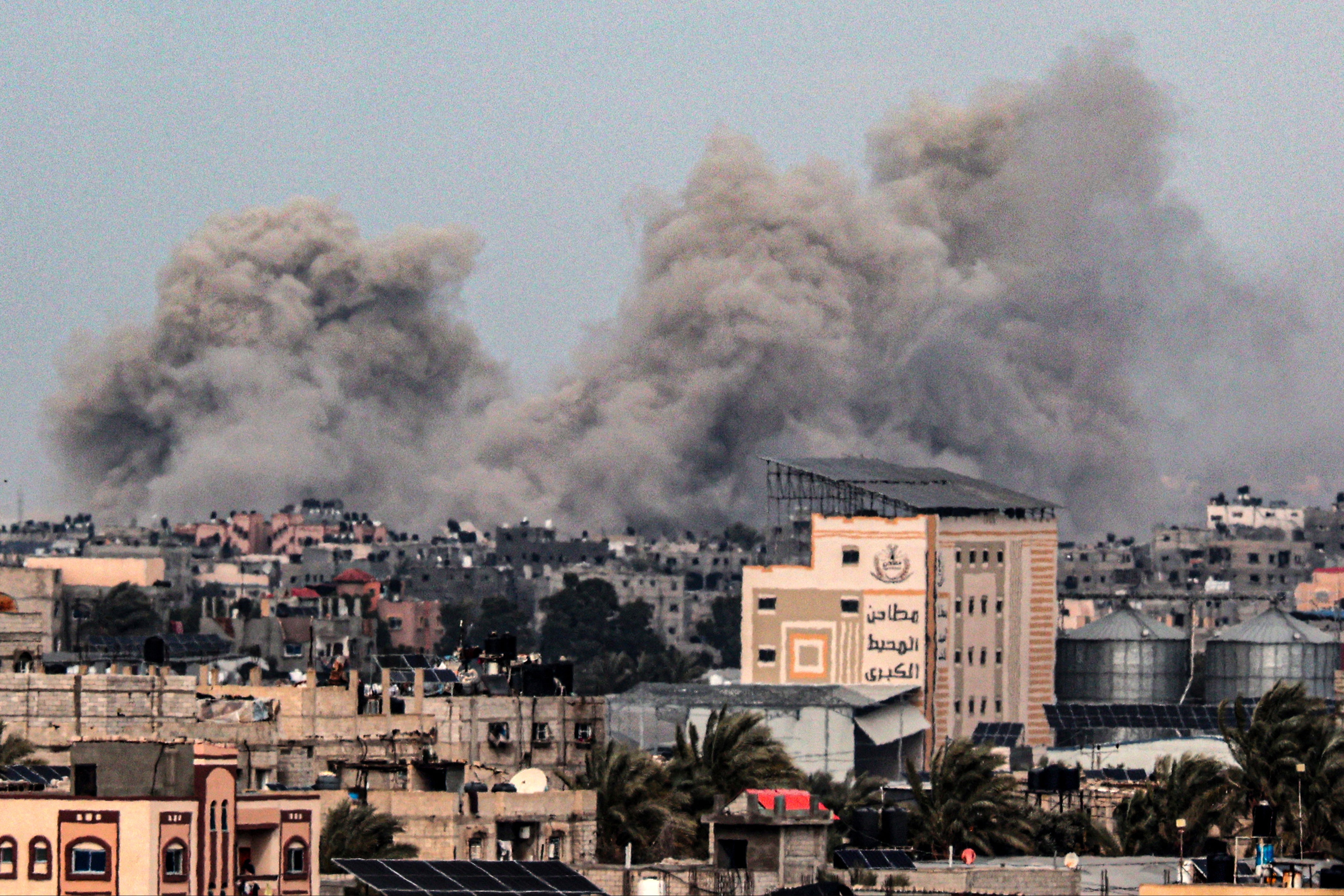 Smoke rises from southern Gaza in the wake of Israeli airstrikes last week