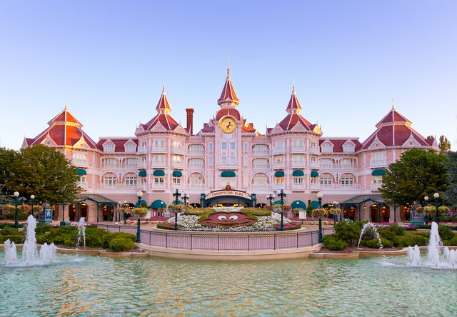 <p>The hotel is an icon of the Paris theme park</p>