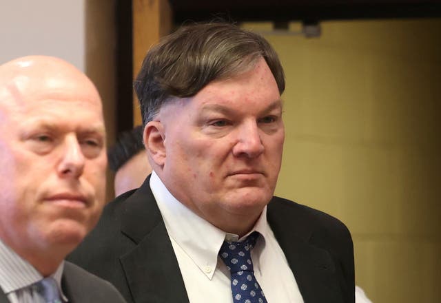 <p>Alleged Gilgo serial killer Rex Heuermann, right, along with his attorney Michael Brown, left </p>