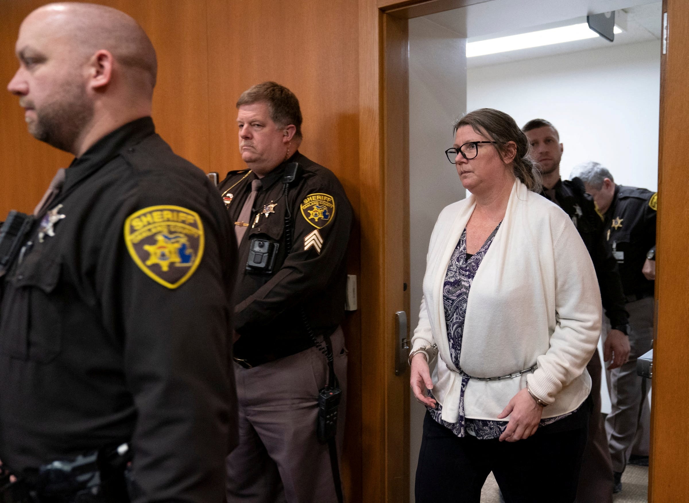 Jennifer Crumbley, the mother of Oxford High School shooter Ethan Crumbley, enters the court to hear the verdict just before the jury found her guilty on four counts of involuntary manslaughter on at Oakland County Circuit Court in Pontiac, Michigan, U.S. February 6, 2024