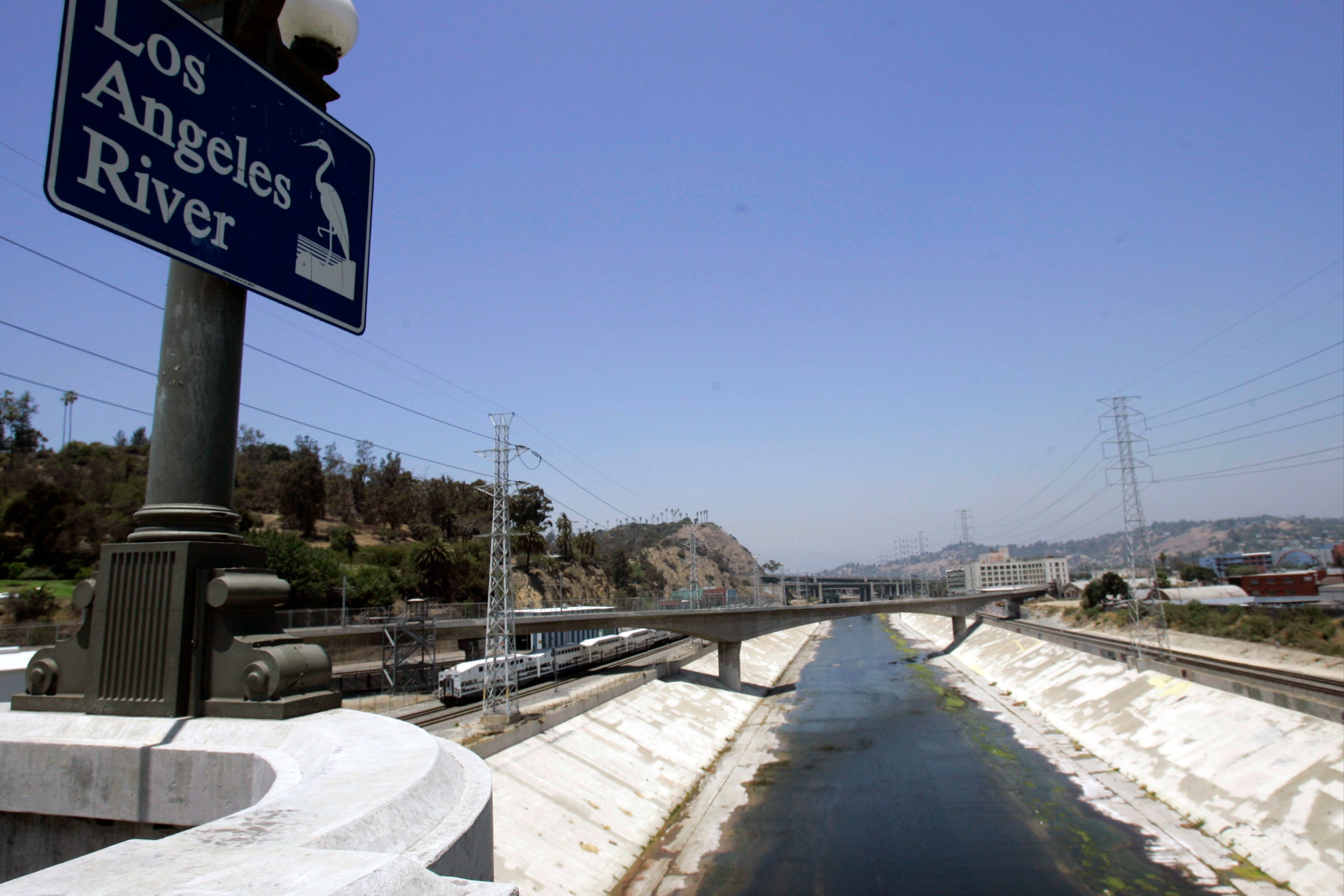 <p>Raw sewage spills into Pacific after heaving flooding in California</p>