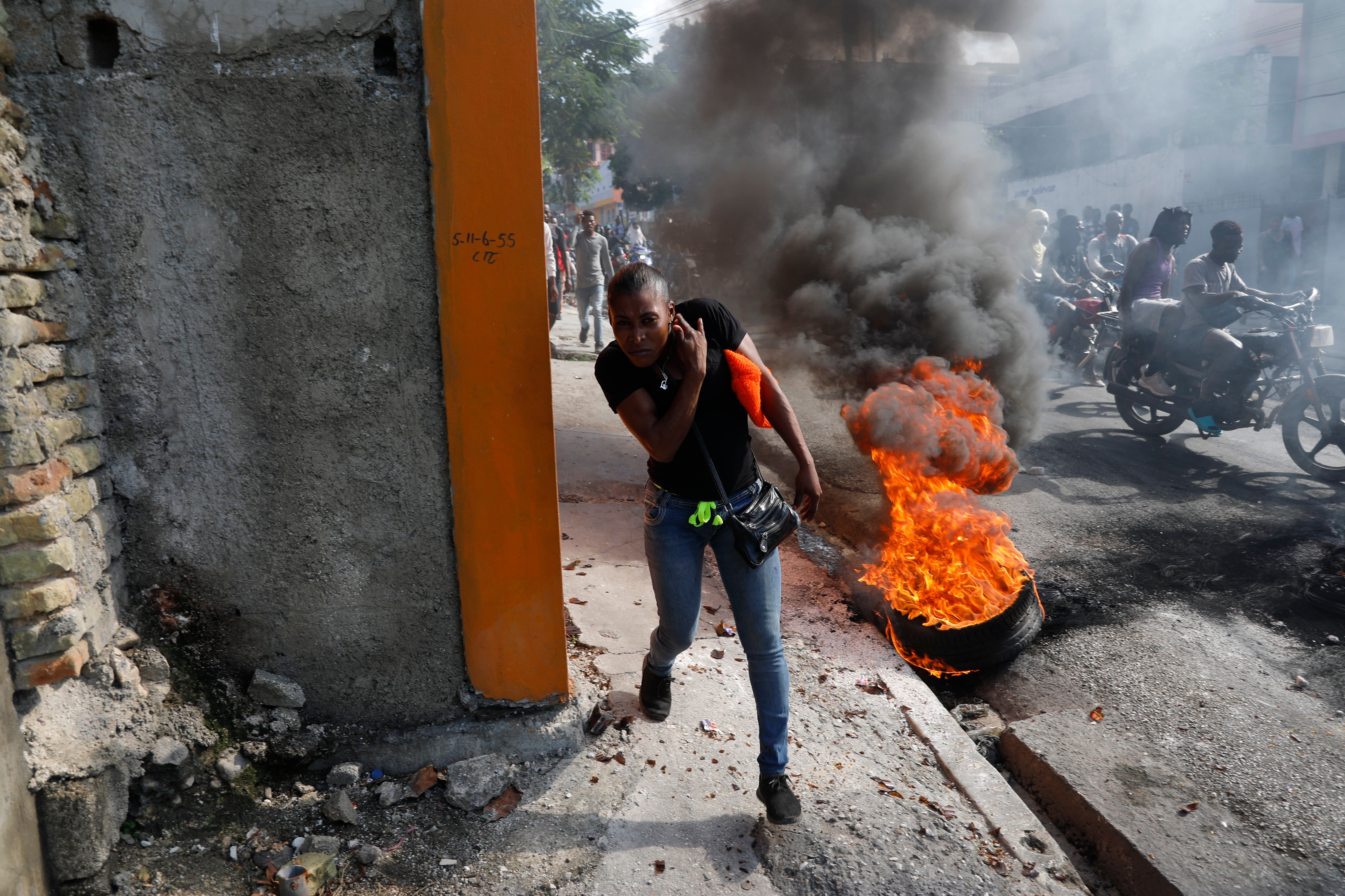 Official says police in Haiti killed 4 armed environmental protection agents during ongoing protests - Vimarsana News