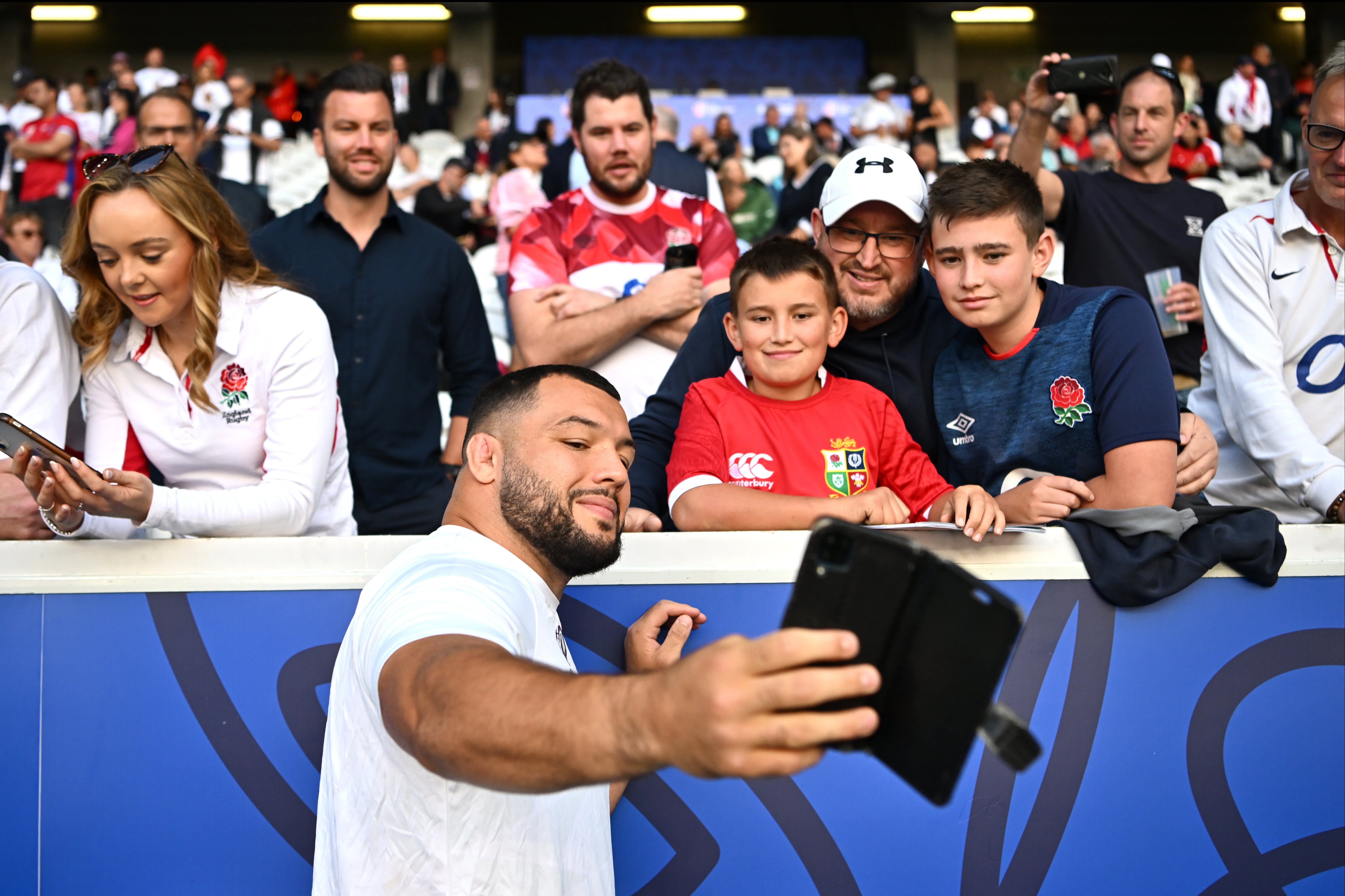 England hope to reconnect with their fanbase