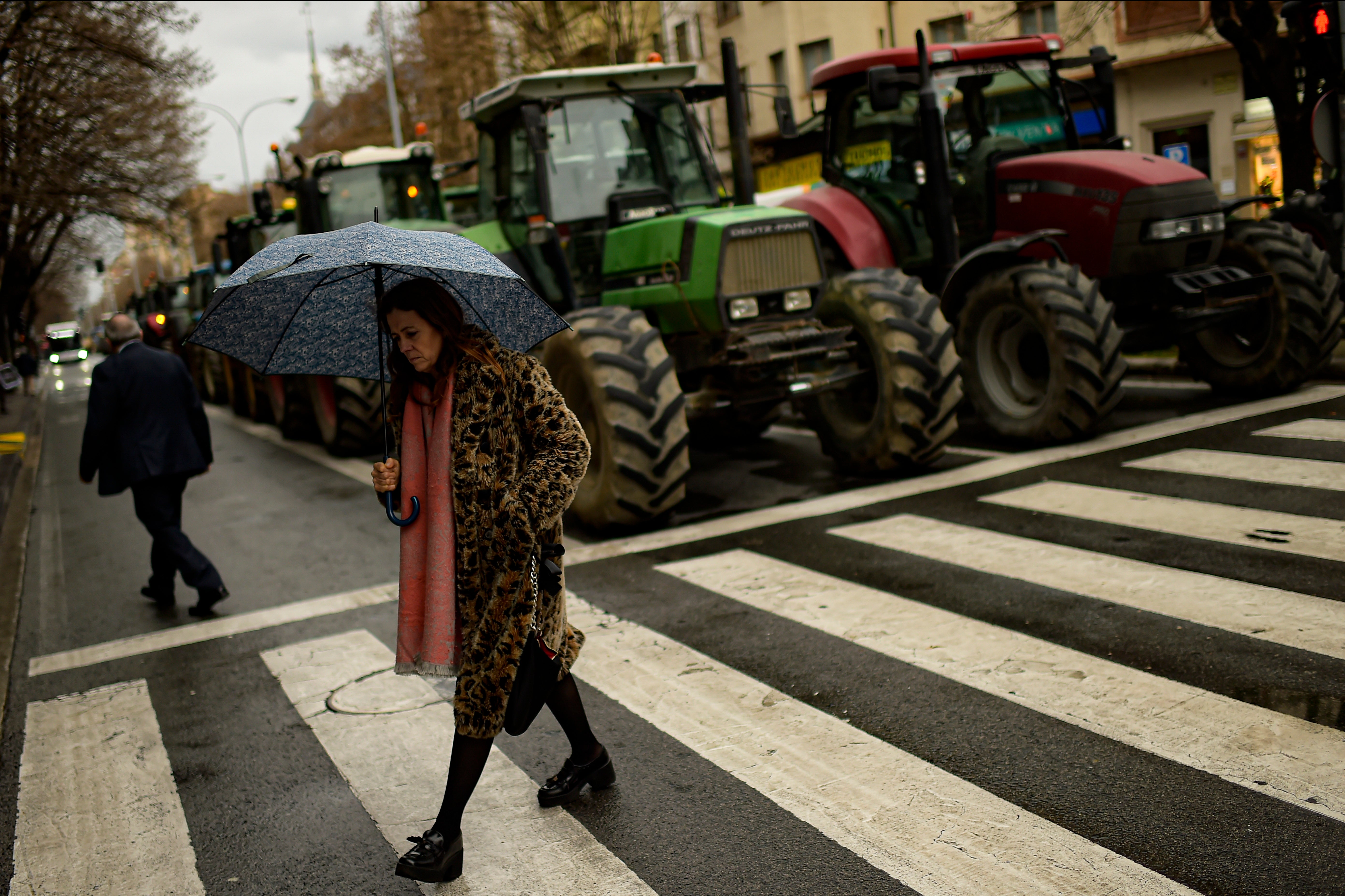 Spanish Farmers Stage A 4th Day Of Tractor Protests Over EU Policies ...