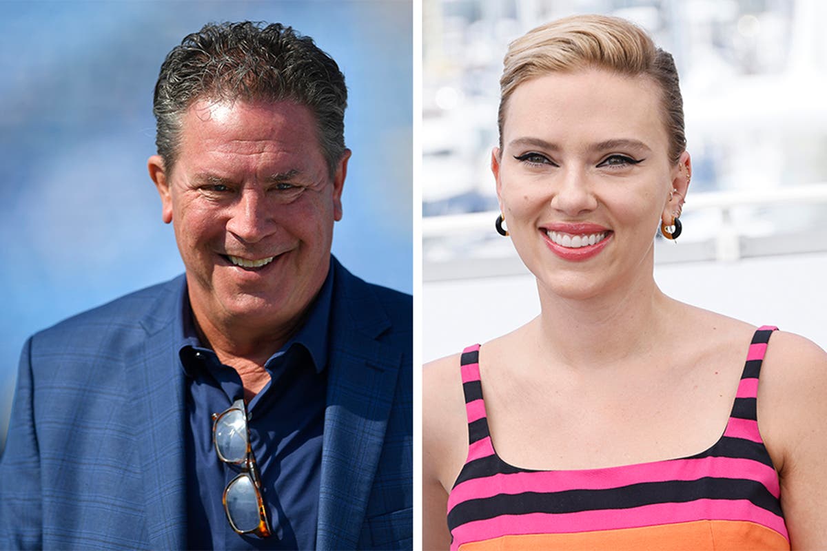 Scarlett Johansson and Dan Marino have fun with almost being champions in Super Bowl commercial