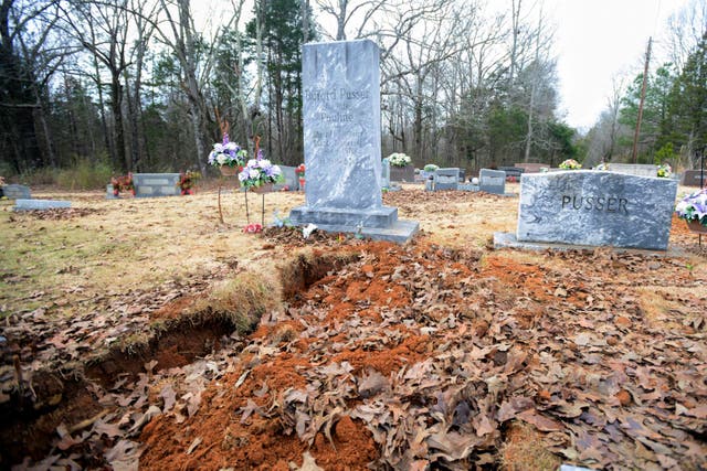Wife Body Exhumed Tennessee Sheriff