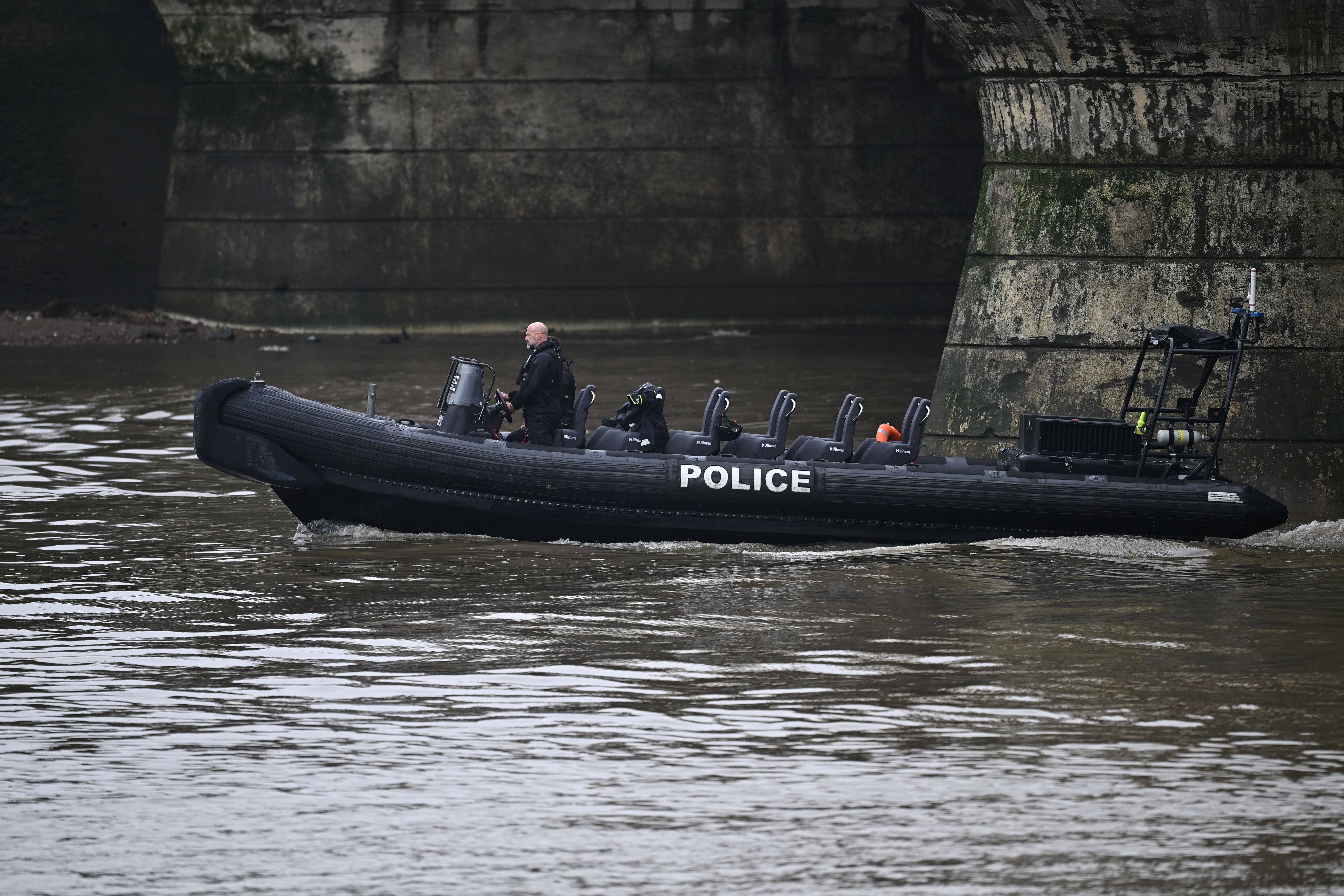 Police Search Thames For Body Of Suspect In Clapham Chemical Attack