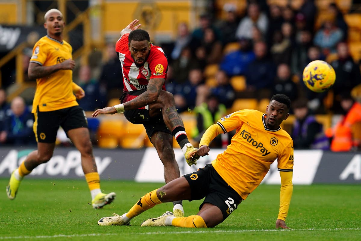 Ivan Toney on target again as Brentford win at Wolves
