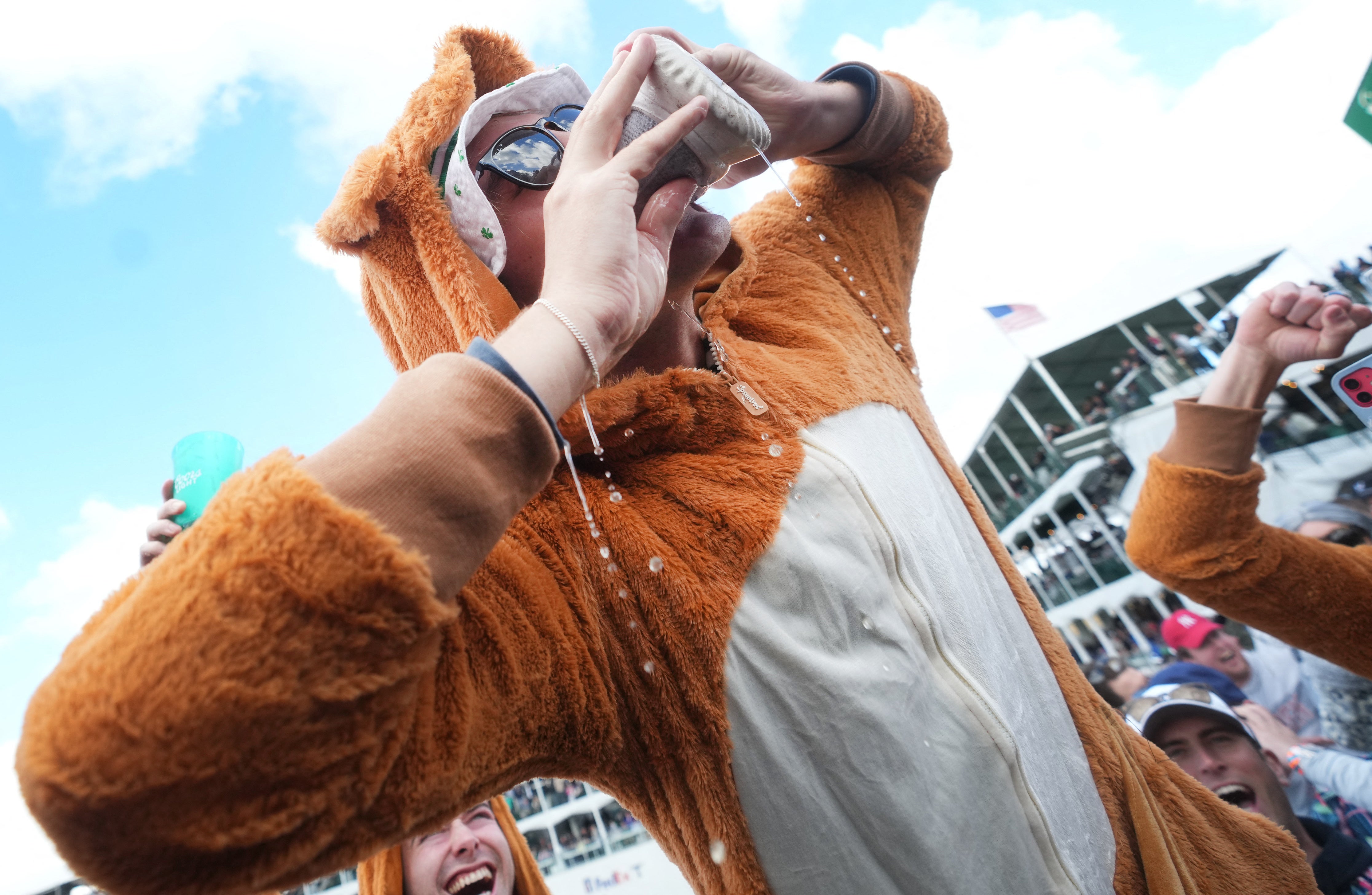 <p>The Phoenix Open was forced to suspend alcohol sales for a period</p>