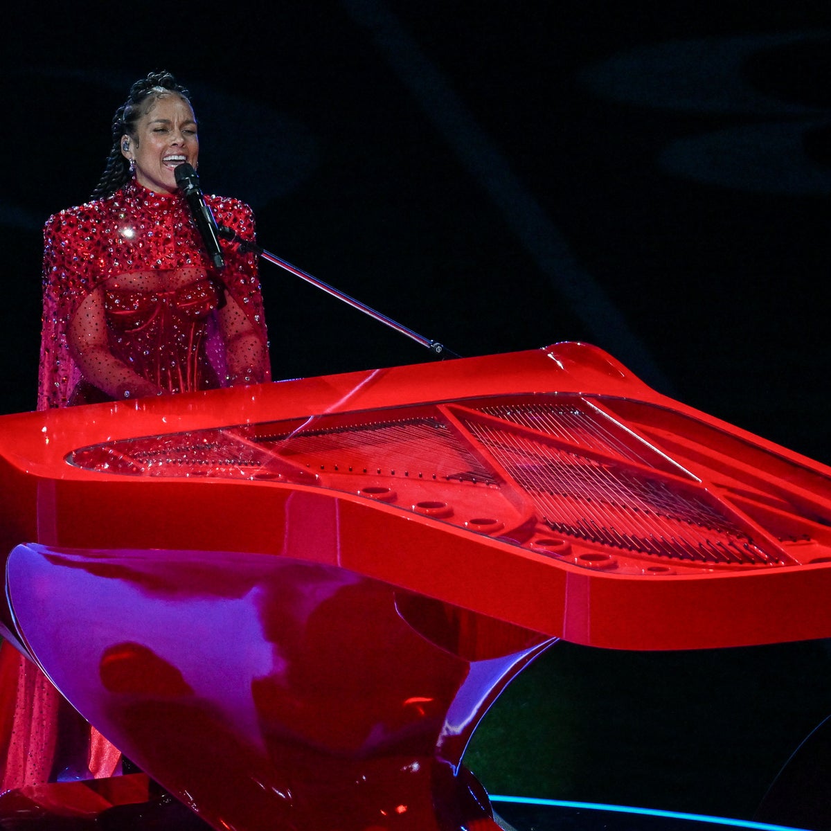 alicia keys red dress super bowl Usher, Alicia Keys reunite for 'My Boo' at Super Bowl