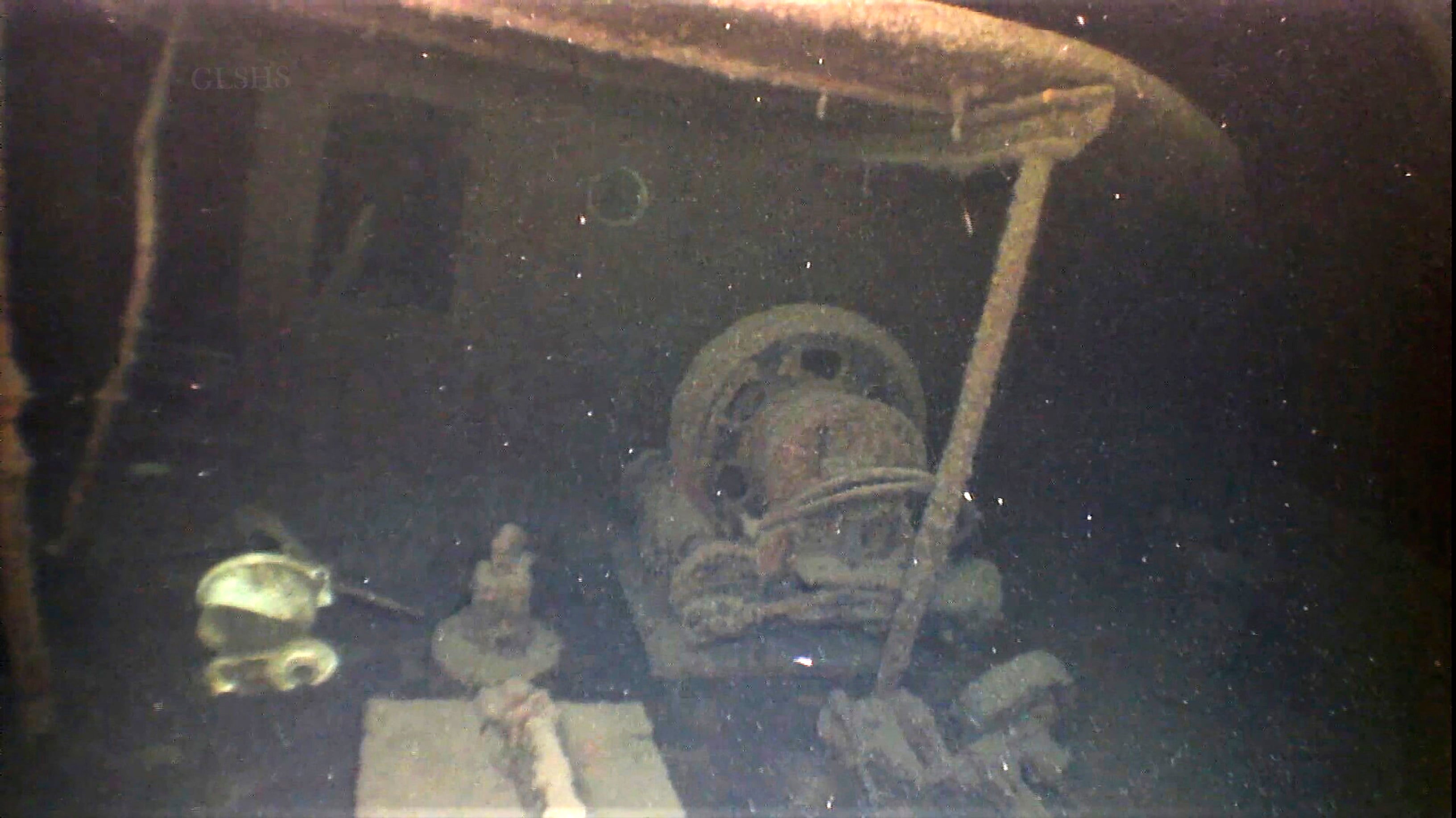 An image from inside the wreck of the bulk carrier ‘Arlington’