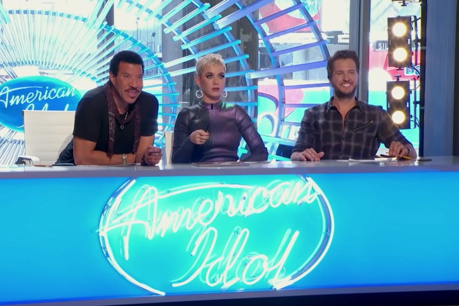Perry alongside her fellow judges on ‘Idol'