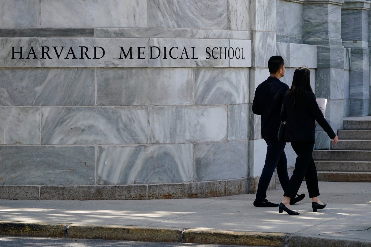 Judge dimisses lawsuits from families in Harvard body parts theft case