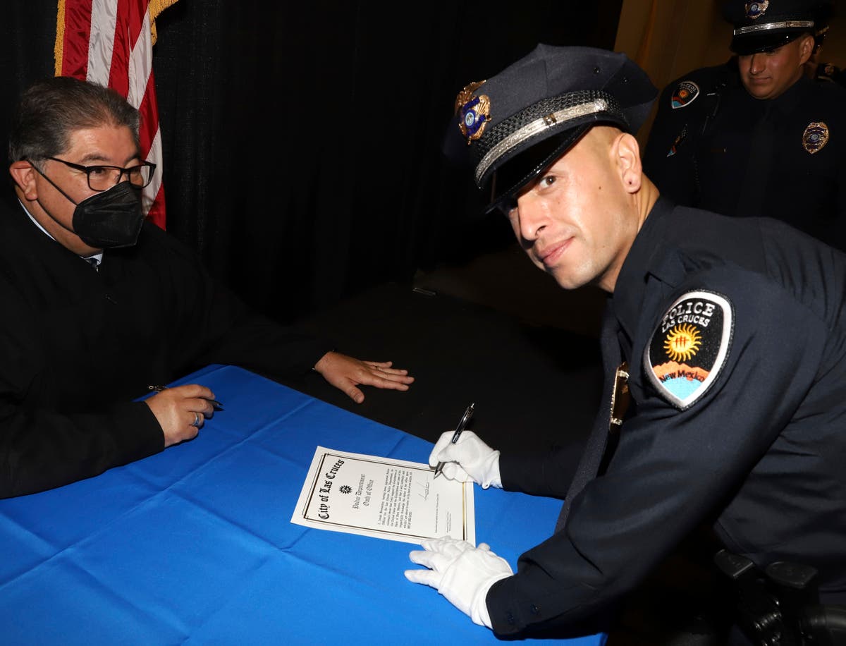 Man who fatally stabbed New Mexico officer had long criminal record, police say