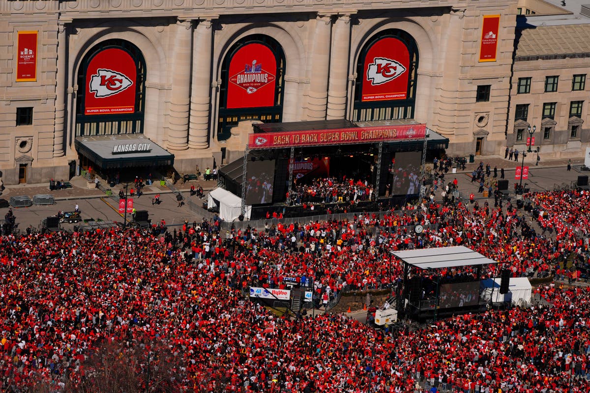 One dead and more than 20 injured in shooting near Kansas City Chiefs parade