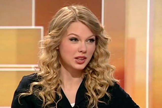 <p>Taylor Swift reveals why she loves British accent in 2009 resurfaced clip.</p>