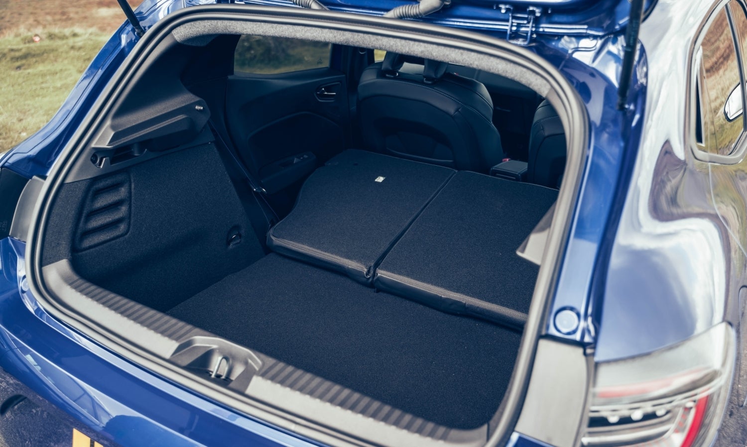 Switch from 391-litre boot space to 1,069 litres with the rear seats folded