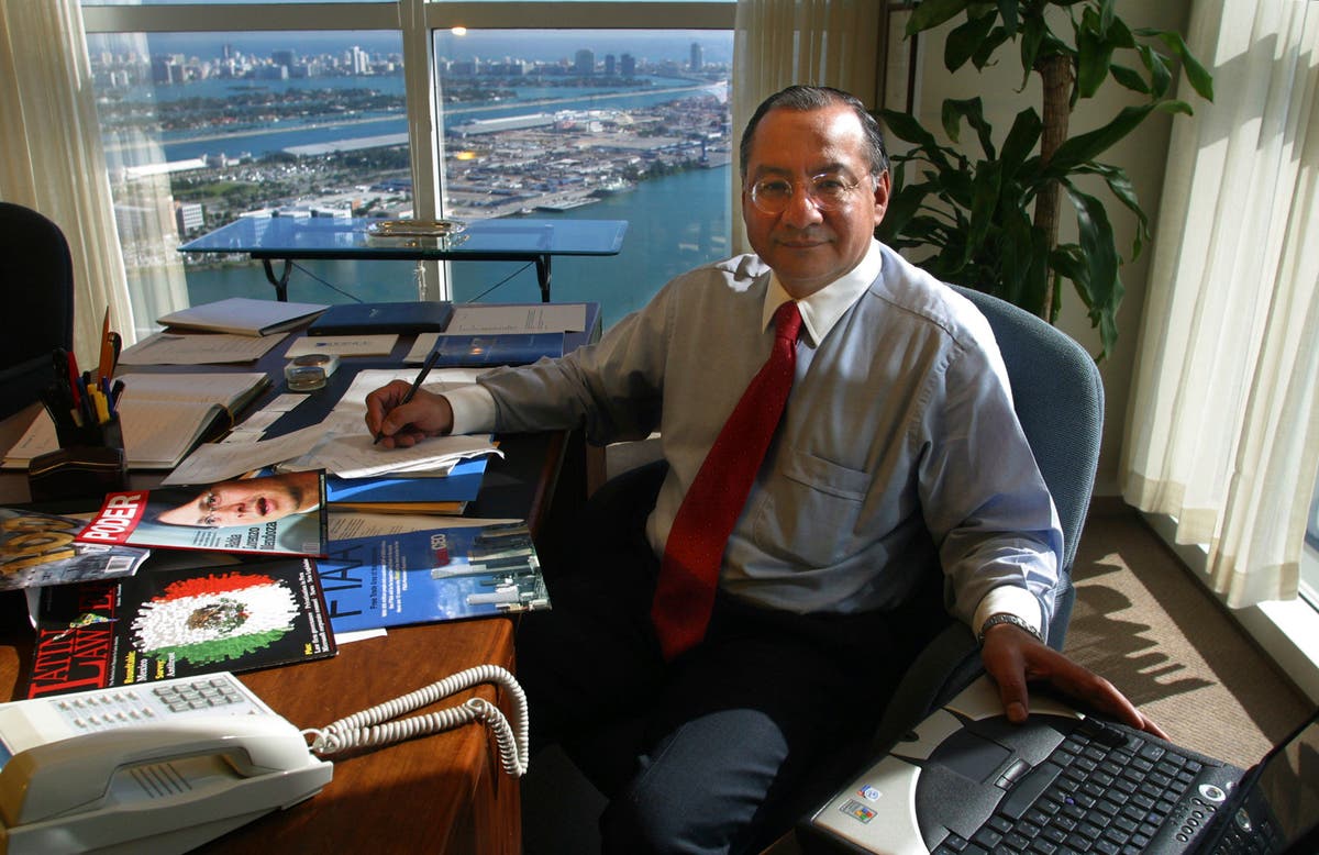 Former career US diplomat admits secretly spying for Cuban intelligence