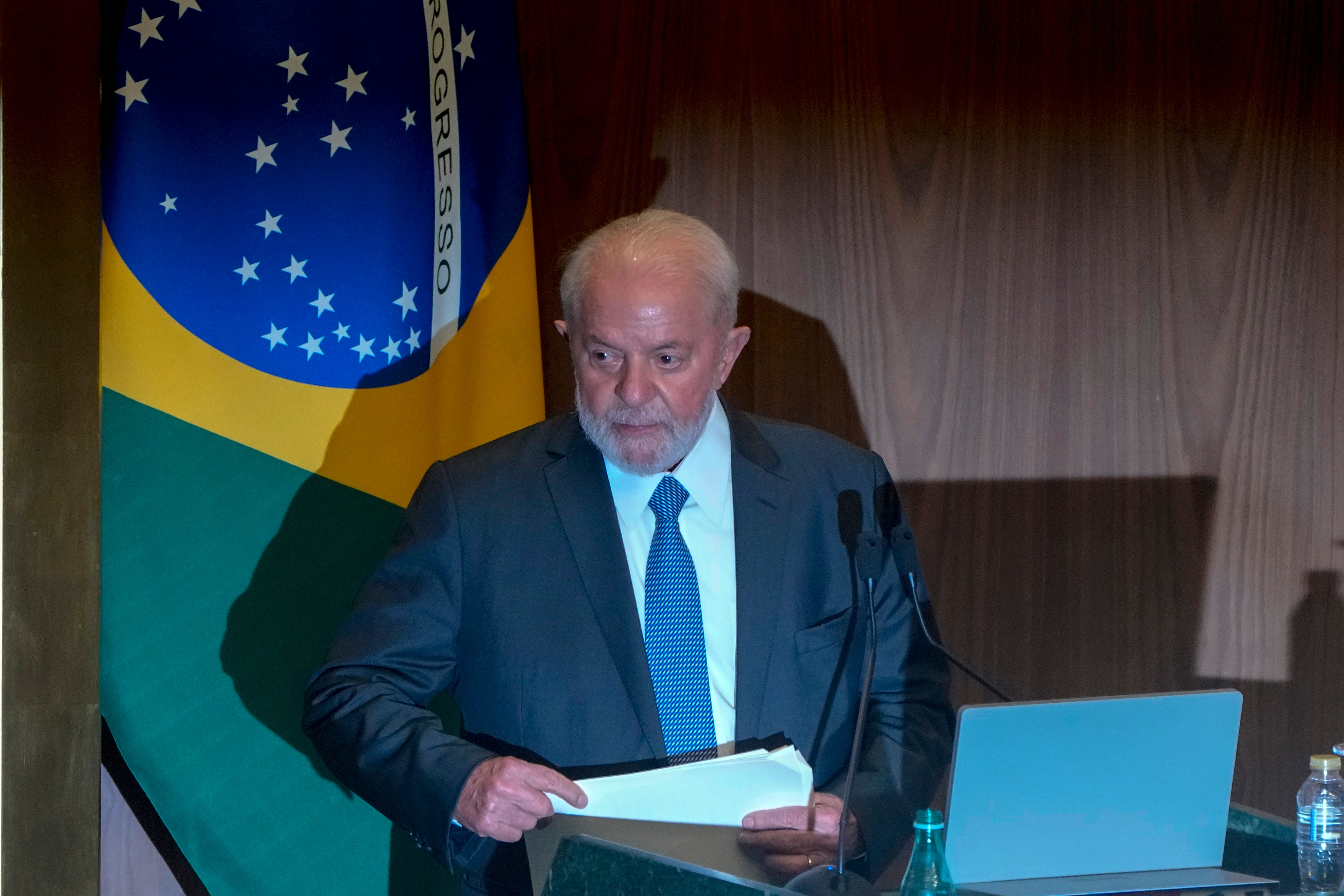 Brazilian President Luiz Lula da Silva gives a speech at the Arab League headquarters in Cairo