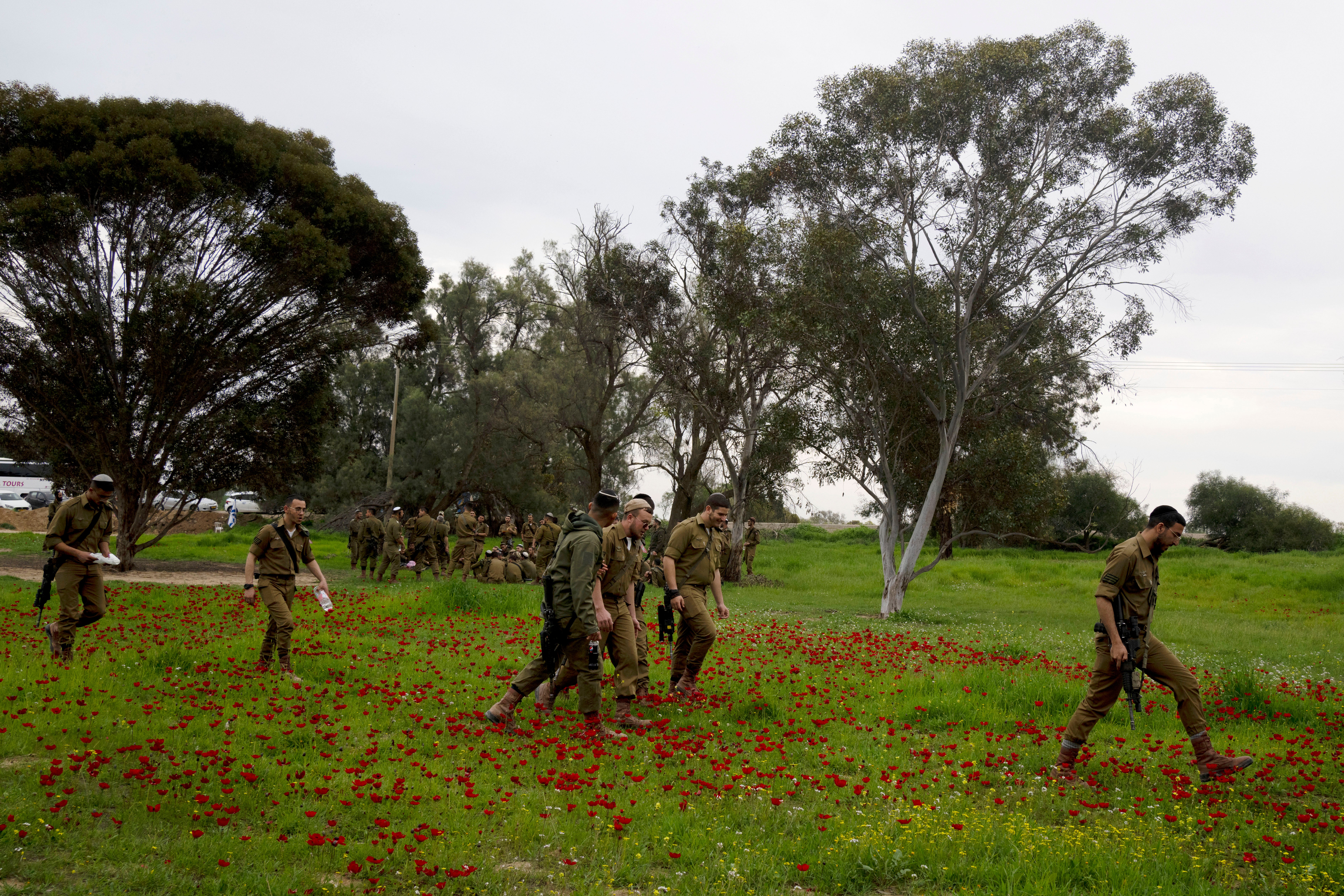Israel Palestinians Flowers