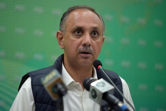 <p>Former Pakistan minister Omar Ayub Khan pauses during a media briefing in Islamabad</p>