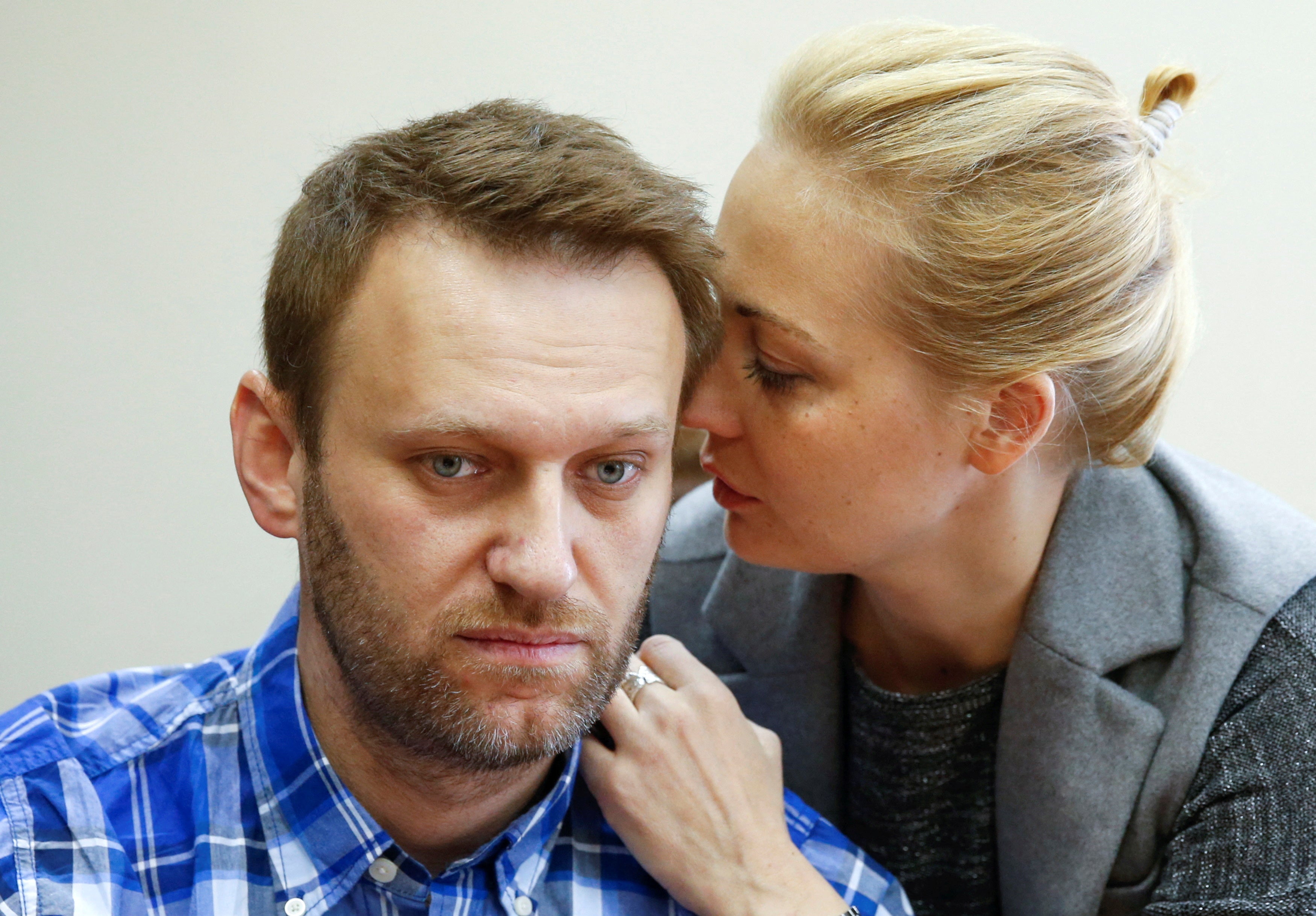 Navalny and his wife Yulia attend a hearing at the Lublinsky district court in Moscow, Russia, April 23, 2015