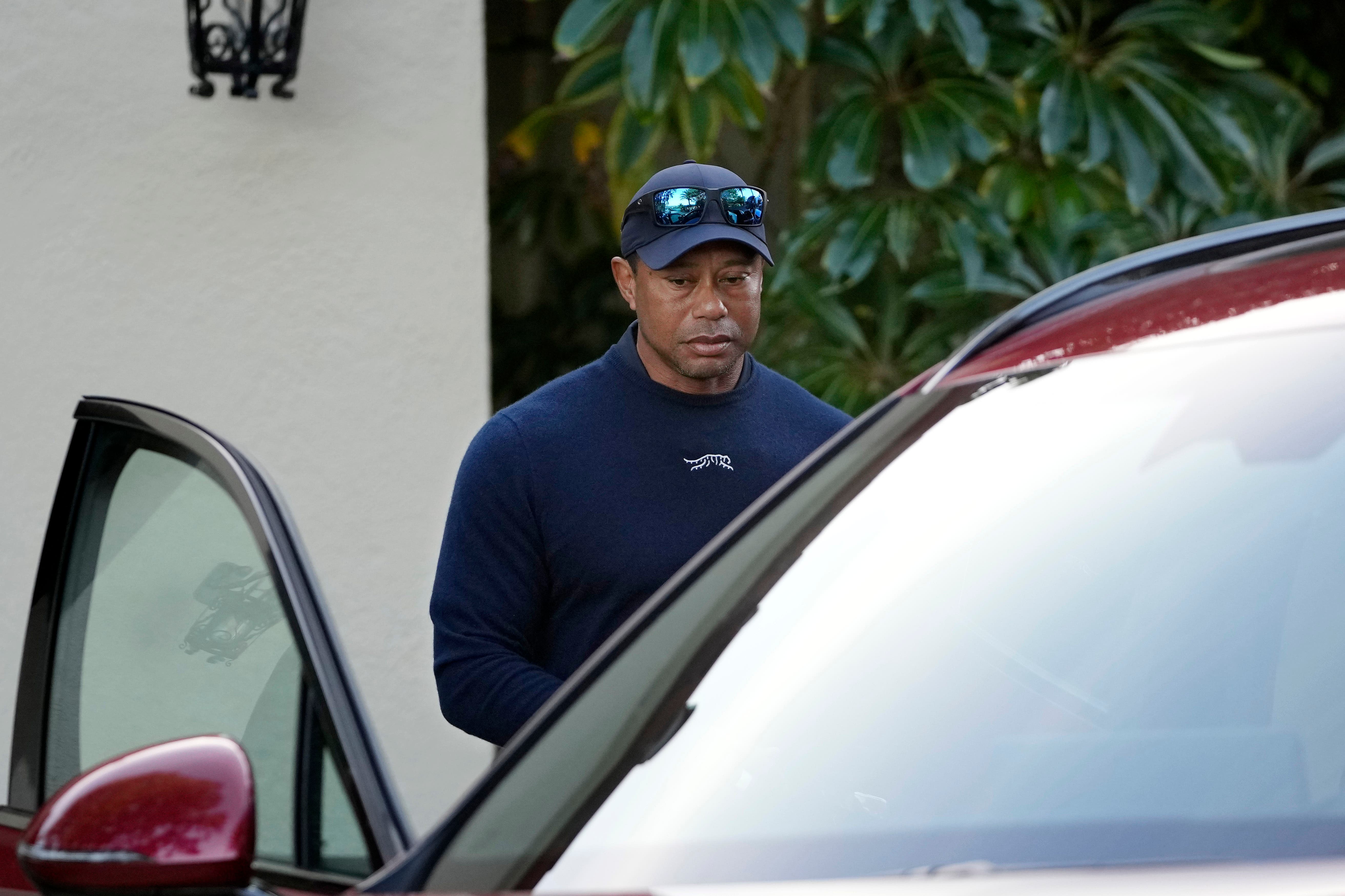 Tiger Woods left Riviera Country Club after suffering flu-like symptoms