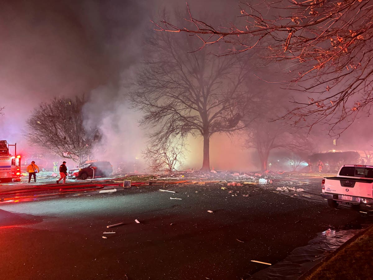 Explosion at Virginia home kills 1 firefighter and hospitalizes 9 firefighters and 2 civilians