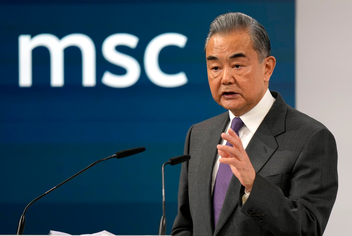 Chinese foreign minister says trying to cut his country out of trade would be a historic mistake