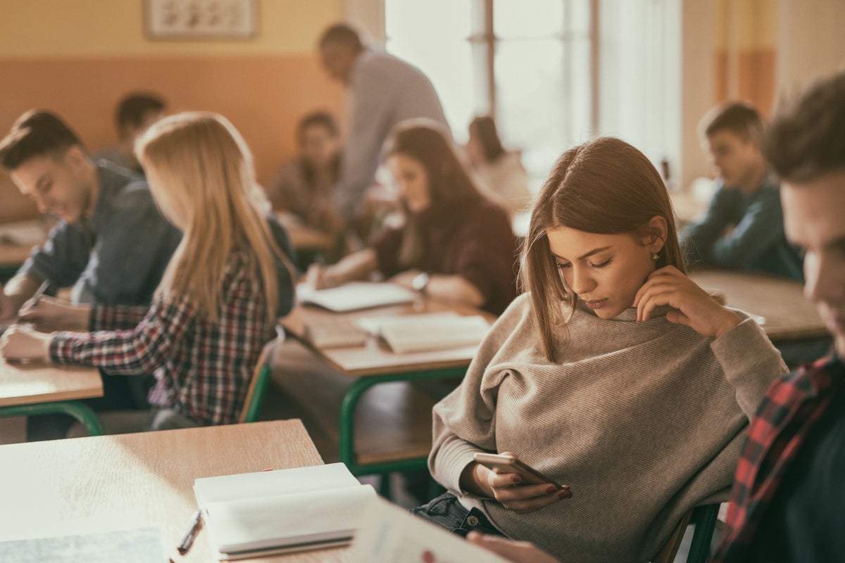 Teacher praises restrictions placed on phone use in classrooms