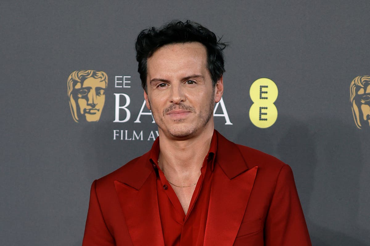 Bafta viewers defend Andrew Scott after ‘disgusting’ question on red carpet Bafta viewers defend Andrew Scott after ‘disgusting’ question on red carpet