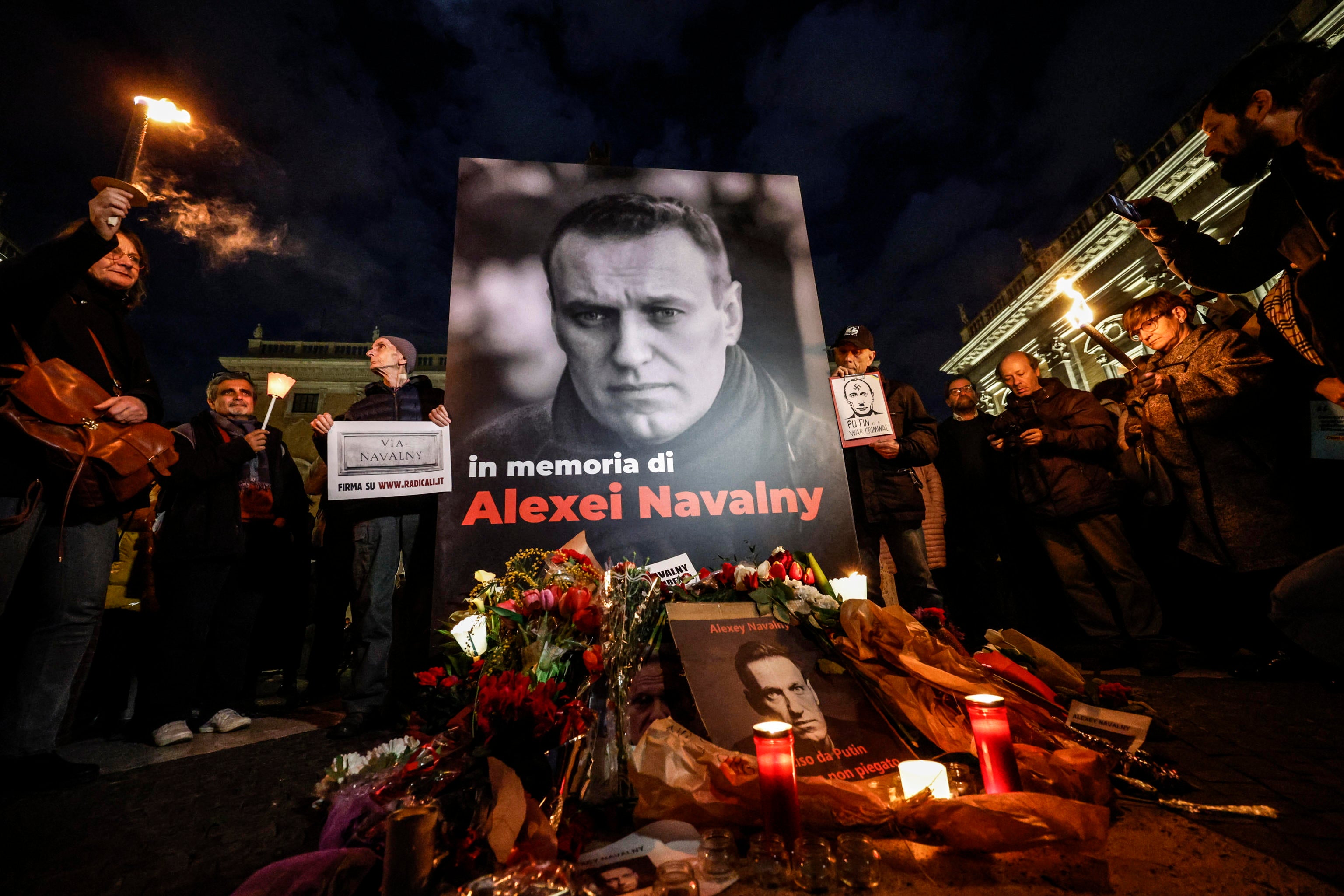 Alexei Navalny death latest: Mother makes direct plea to Putin for release  of son's body | The Independent
