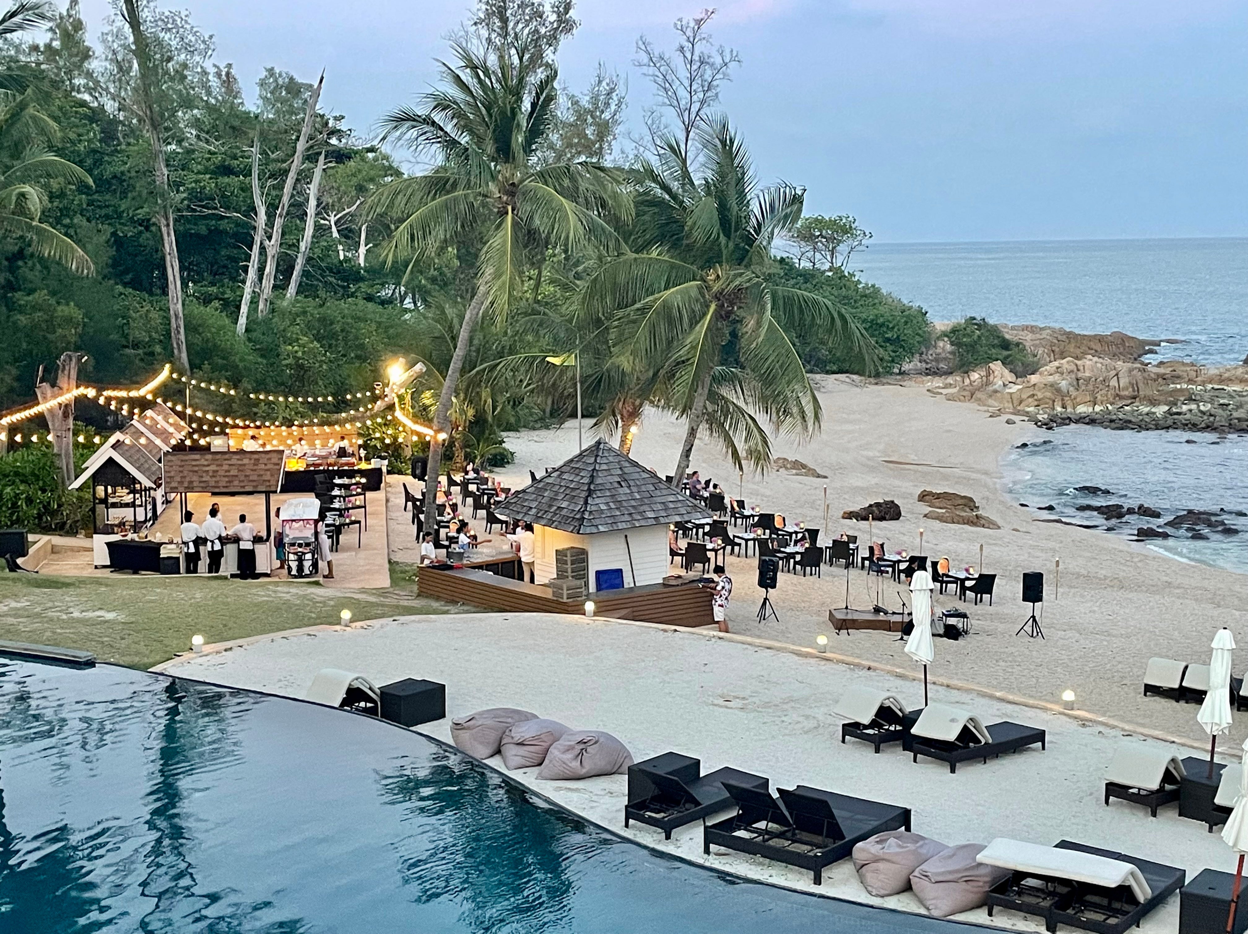 Bliss: the infinity pool and beach bar on the Ritz-Carlton’s private cove on Koh Samui