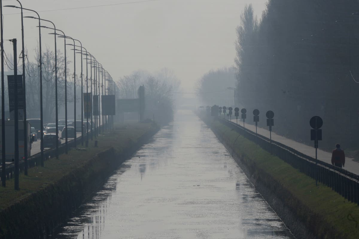 Milano vieta i mezzi pesanti, impone contromisure in caso di forte inquinamento atmosferico