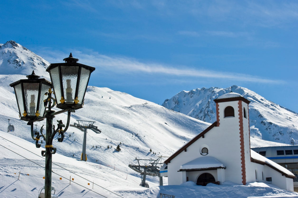 Find snowsure slopes in Obergurgl