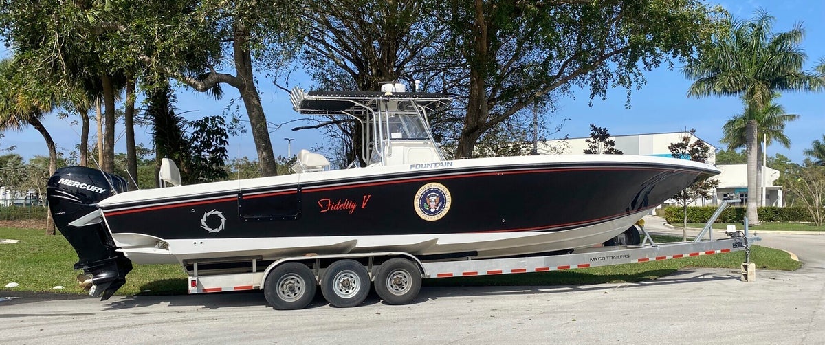 George H.W. Bush's speedboat fetches $435,000 at benefit auction