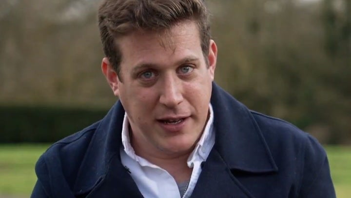 <p>Jewish father whose baby’s birth certificate ‘had Israel scribbled out’ makes urgent plea.</p>