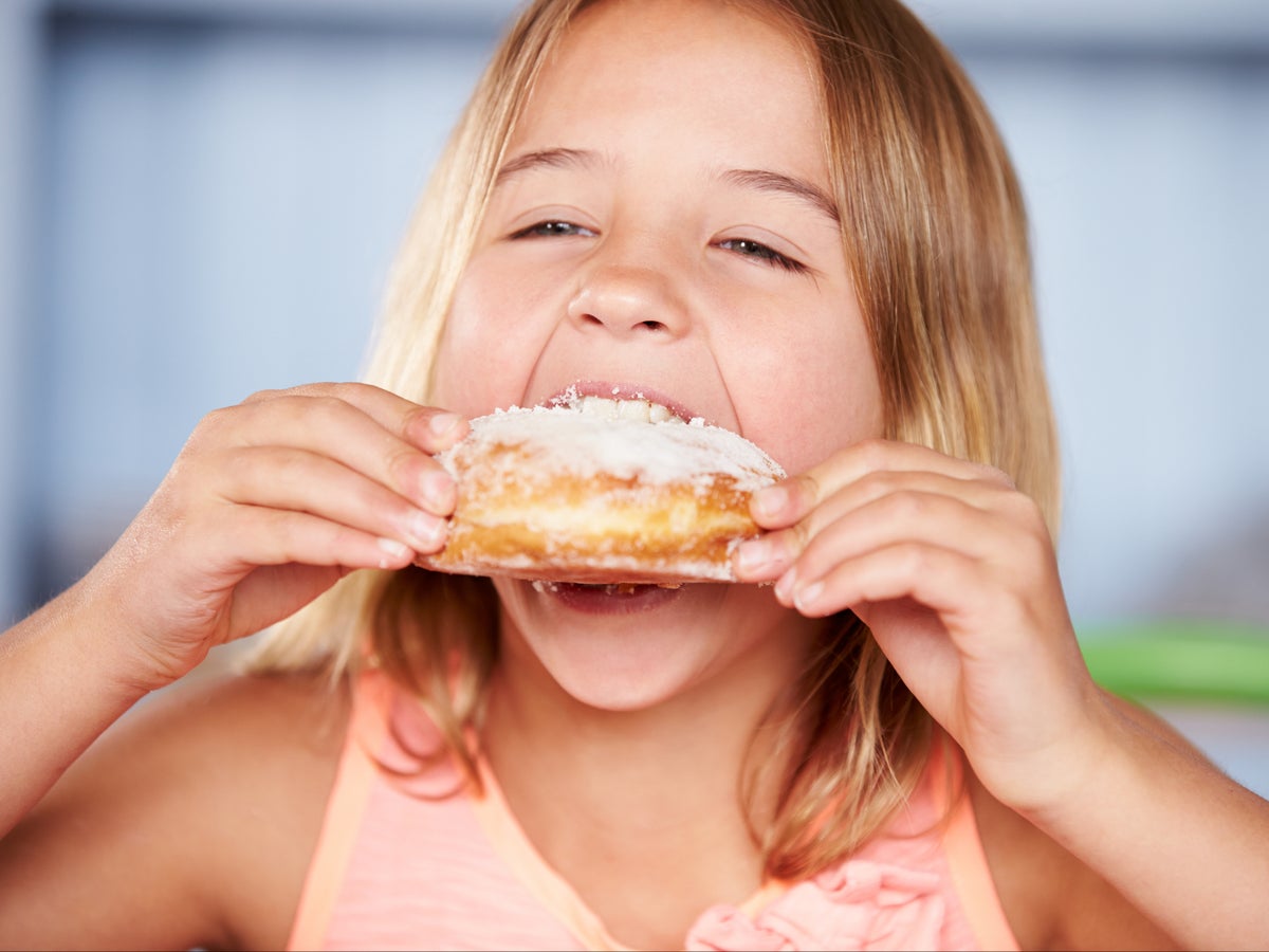 Woman refuses to pay for ‘expensive’ cake slices her daughter ate without permission 