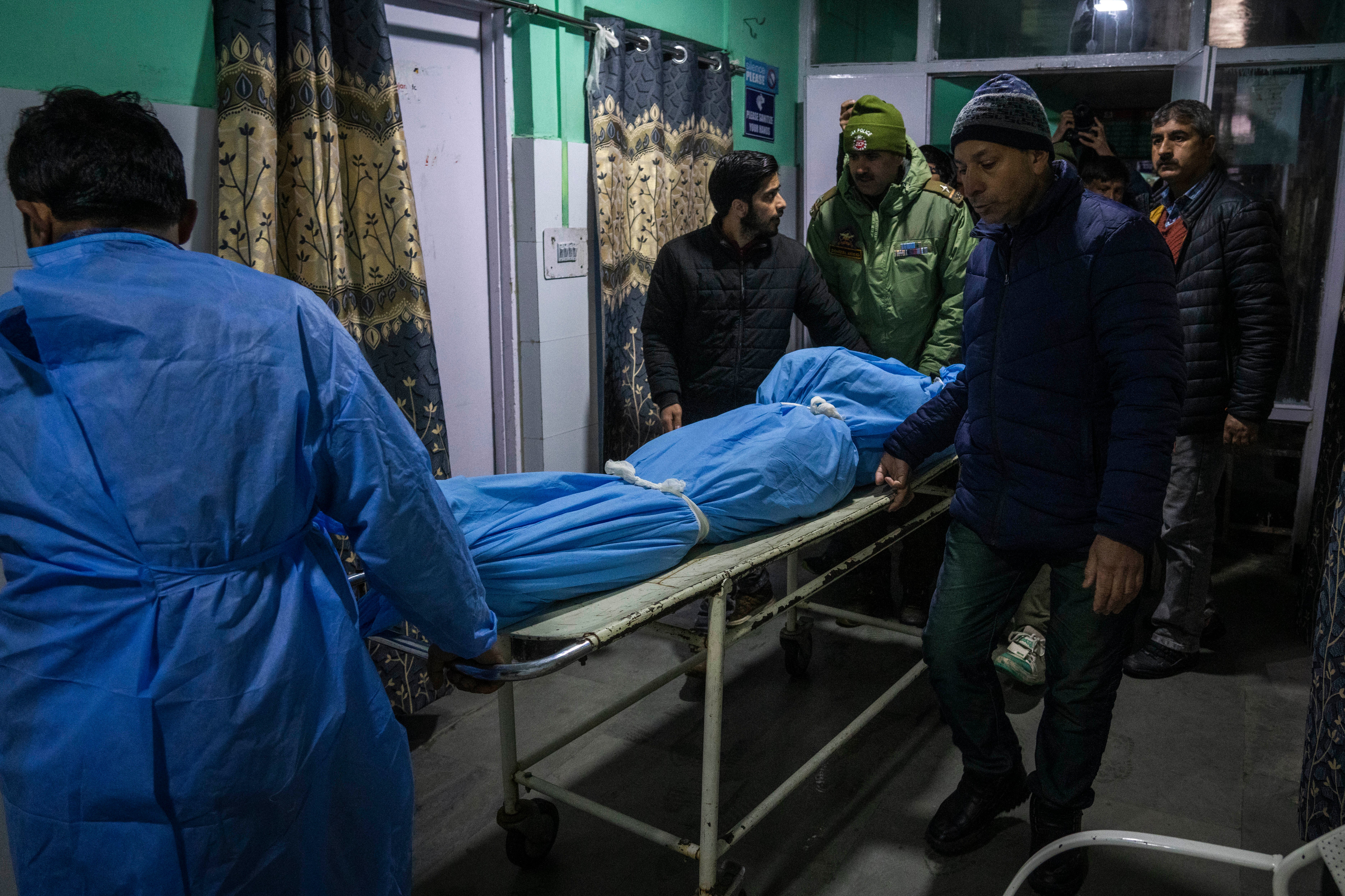 India Kashmir Avalanche